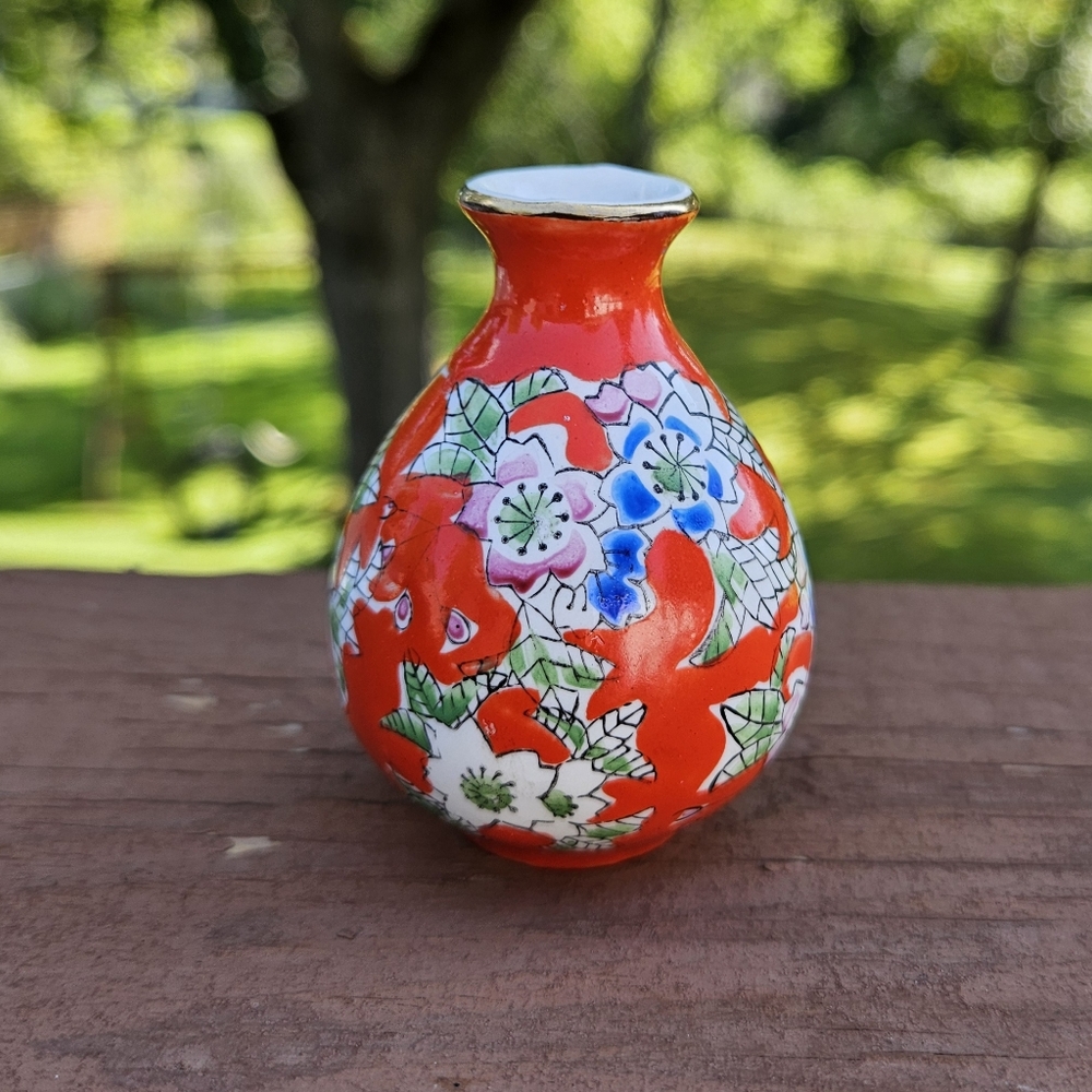 Vintage Enesco Hand painted Red Floral Vase 2.5"